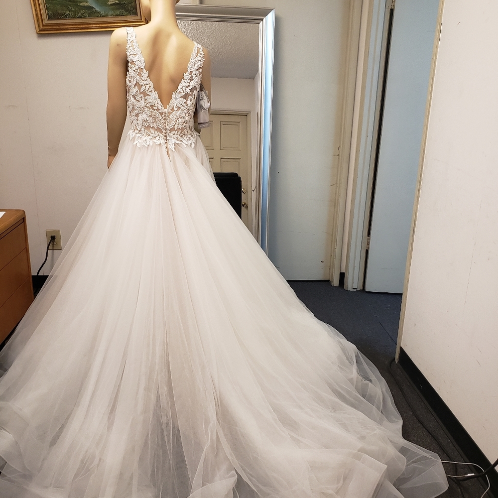Wedding dress